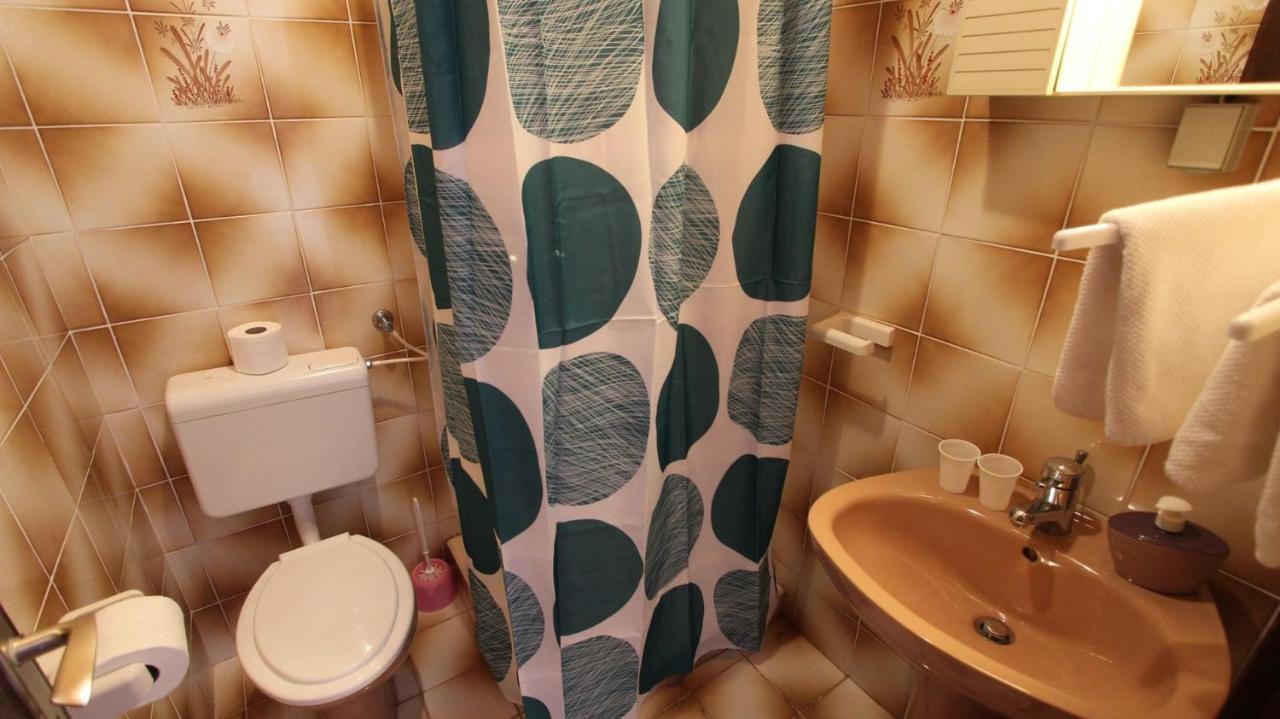 Room Jelka 3 Малинска Екстериор снимка